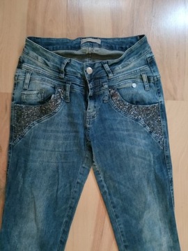 Tredy 38 M jeansy rurki damskie cekiny
