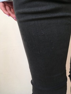 Czarne spodnie z dziurami jeansy dżinsy H&M 40 