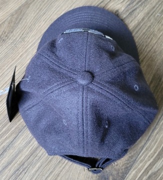 czapka z daszkiem Karl Kani wełna szara logo haft