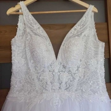 Nowa suknia ślubna (bolerko gratis)