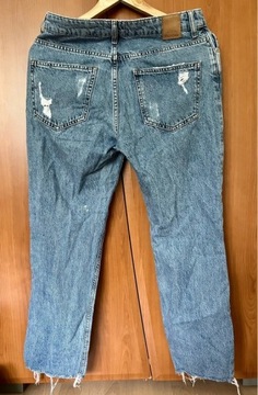 vintagecollection | spodnie jeansowe z dziurami | rozm. M / 38 | Bershka