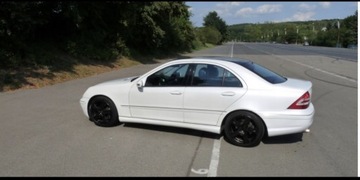 Mercedes-Benz C 230 FULL opcja AMG 2,5 V6 204KM