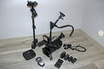 Kamera Sony NXCAM HXR-NX3+lampa, glidecam, ring