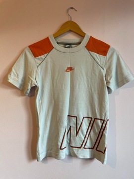 T-shirt Nike S 128/140cm biały