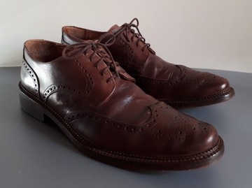 Męskie pantofle Bata typu brogue.  roz. 44