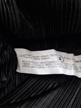 Czarna wizytowa elegancka bluzka na długi rękaw plisowana z baskinką Zara