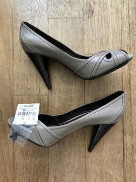 Beżowe szpilki skórzane Zara peep toe 40