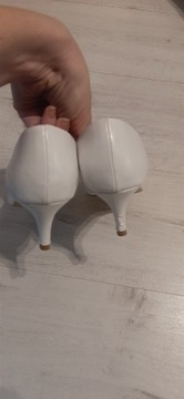 Białe szpilki 7 cm buty na obcasie r. 39 25cm ślub wesele sesje zdjęciowe 