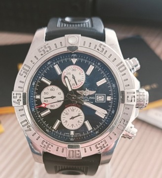 Breitling Super Avenger IIA1337111