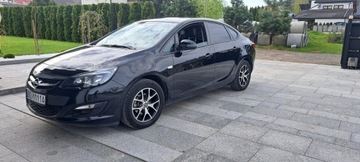 Opel Astra J niskinprzebieg