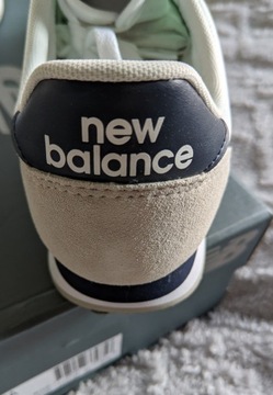 Wygodne buty New Balance w stylu retro sportowym