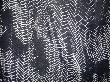 Czarno-biała tunika asymetryczna mgiełka Monki 