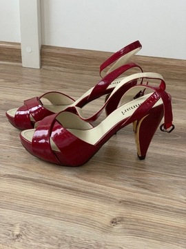 lakierowane czerwone sandały Monnari r. 38