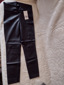 (40/L) ZARA/Skórzane legginsy, spodnie rurki) NOWE