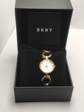 Zegarek damski DKNY ze złotą bransoletką 