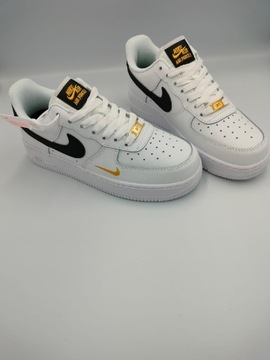 Wyprzedaż Nike Air Force 1 r 38 Skarpetki Gratis 