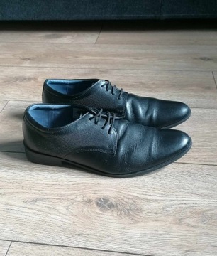 Eleganckie buty garniturowe r. 40