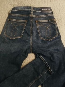 ŚLICZNE Jeansy Calvin Klein Jeans  W27XL32