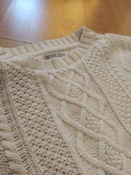 Sweter Bershka biały 