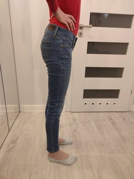 Levi's modern rise skinny 24 denim curve