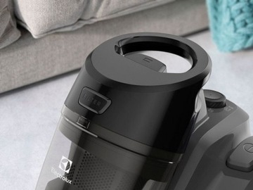 ELECTROLUX EC41-4T 700W Hygiene E12 безмешковый пылесос, черный