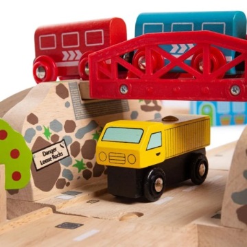 ДЕРЕВЯННЫЙ ПОДДОН BIGJIGS С ДОРОЖНОЙ 80 EL BJT021