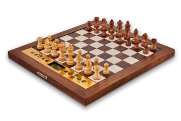 Шахматный компьютер Millenium M830 The King Performance