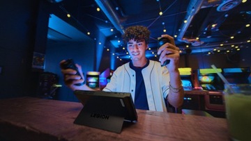 Консоль Lenovo Legion Go AMD Ryzen Z1 Extreme 8,8 дюйма с разрешением Full HD IPS и Windows 11