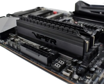 Память DDR4 Viper 4 Blackout 16 ГБ/3000 (2*8 ГБ)