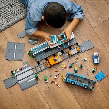 LEGO City 60335 Железнодорожный вокзал