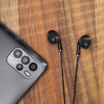 Наушники-вкладыши Kruger&Matz C1 с микрофоном для USB-C черные (KMPC1-B)