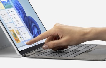 Клавиатура Microsoft Surface Pro Signature Platinum Крышка Microsoft Порт QWERT