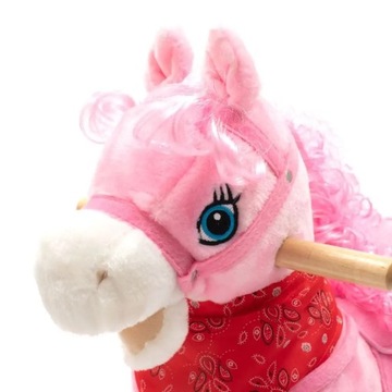 46436 ЛОШАДЬ-КАЧАЛКА СО ЗВЕЗДОЙ МЕЛОДИИ С ШАРФОМ