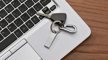 Флеш-накопитель KIOXIA TransMemory U366 128 ГБ USB 3.0