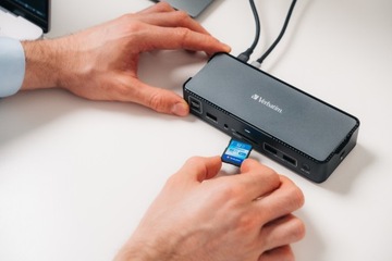 Док-станция Verbatim USB-C Pro CDS-15 2xHDMI DP RJ-45 4xUSB 4xUSB-C SD