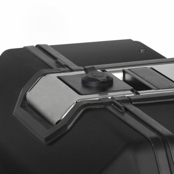 ЗАДНИЙ ВЕРХНИЙ КОРПУС SHAD TERRA TR37 ЧЕРНЫЙ АЛЮМИНИЙ 37L 49X42X26