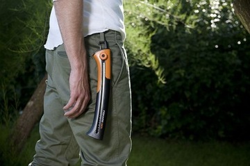 Ręczna piła do gałęzi FISKARS SW75 Xtract 330cm