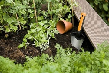 FISKARS Premium Planters Лопатка широкая, маленькая 1000726