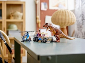 LEGO JURASSIC WORLD Погоня за Карнотавром 76941