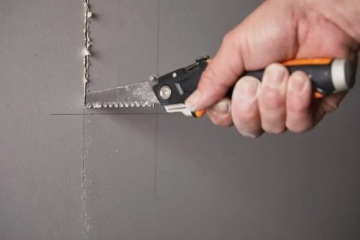 СТРОИТЕЛЬНЫЙ НОЖ FISKARS CARBONMAX 1027226