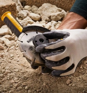 Самозажимная гайка угловой шлифовальной машины DeWALT