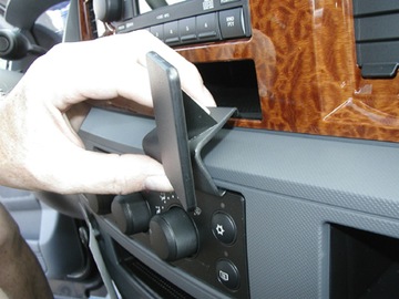 Держатель BRODIT ProClip для Skoda Karoq 2018-2022 гг.