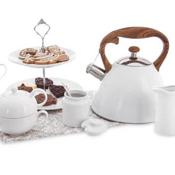 Белый стальной чайник со свистком, 3,5 л.