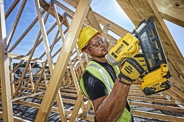 Гвоздезабиватель 18 В, литий-ионный, 2x5,0 Ач DeWalt DCN692P2-QW
