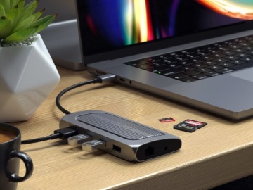 Многопортовый адаптер Satechi — многопортовый адаптер USB-C (серый космос)
