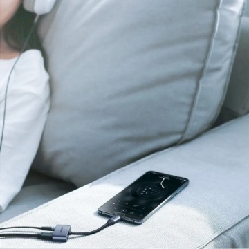 UGREEN ADAPTER AUDIO USB-C - MINI JACK 3.5MM /USB-C TWO-PORT ADAPTER