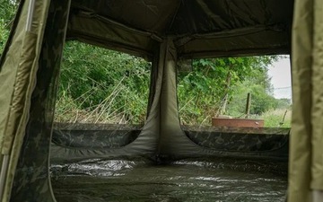 FISHING TENT зонт с чехлом для карпа Fox Frontier XD