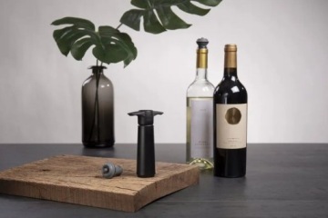Vacuvin Wine насос с черной вилкой