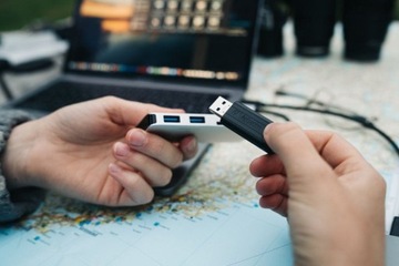 Выдвижной флэш-накопитель Verbatim PinStripe USB 3.0 емкостью 256 ГБ