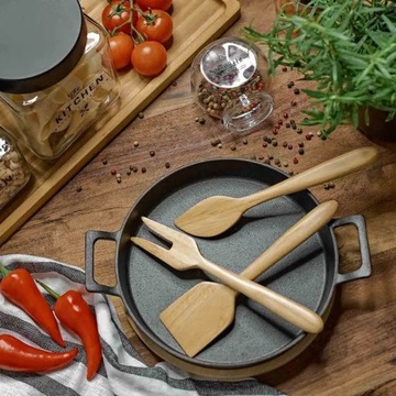 Сковорода чугунная ANDREAS с двумя ручками и бамбуковой подушкой, 25х20 см